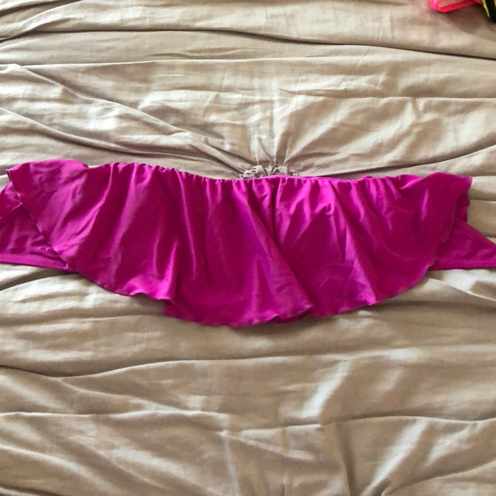 O’Neill bathing suit top size medium